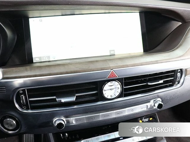 Genesis G90 id 4187468 из Кореи 19