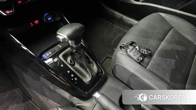 Kia Stonic id 4331376 из Кореи 19