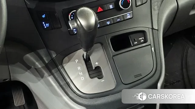 Hyundai The New Grand Starex id 3176385 из Кореи 19