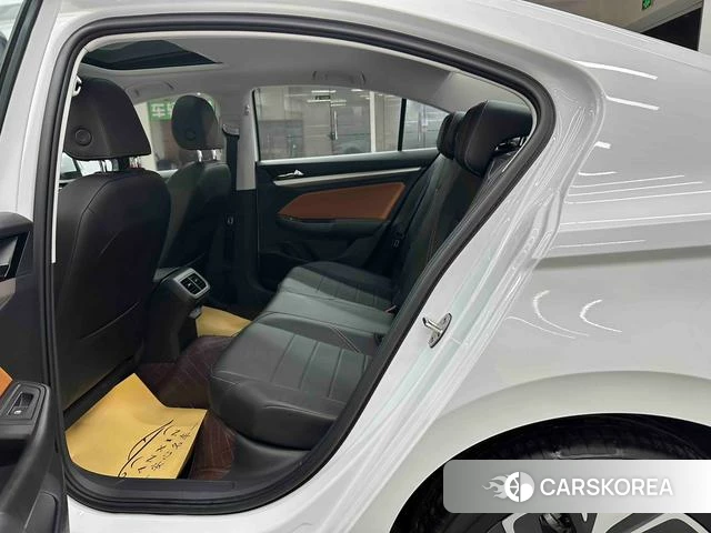 Volkswagen Bora id 4258454 из Китая 21