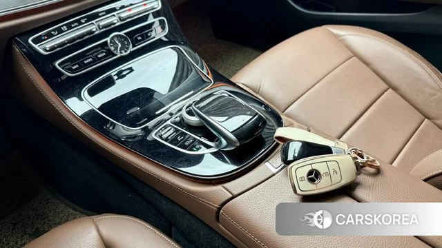 Mercedes-Benz E-Class W213 id 4417049 из Кореи 19