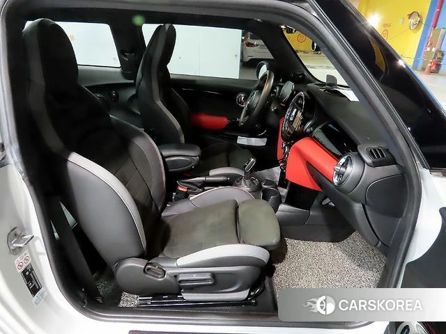 Mini Cooper S id 3892967 из Кореи 19