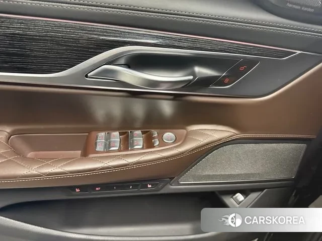 BMW 7 Series (G11) id 3371518 из Кореи 14