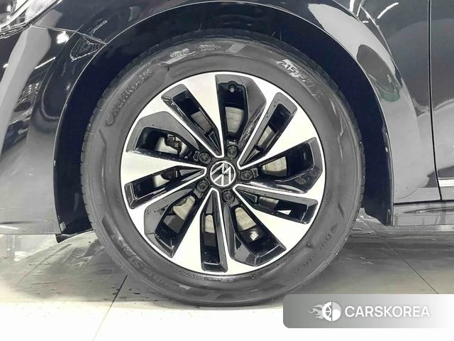 Volkswagen Passat id 4264701 из Китая 19
