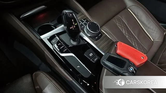 BMW 5 Series (G30) id 3514829 из Кореи 19