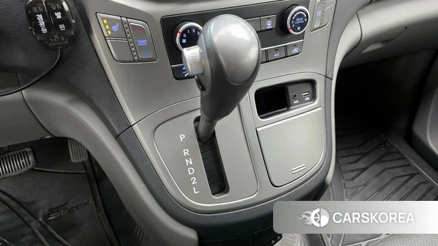 Hyundai The New Grand Starex id 3942960 из Кореи 19