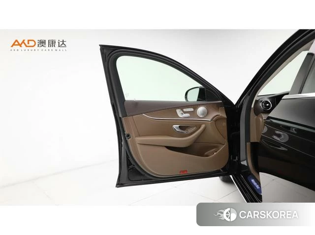 Mercedes-Benz E-class id 4264584 из Китая 9