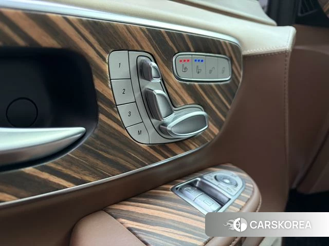 Mercedes-Benz V-class id 4300441 из Китая 19