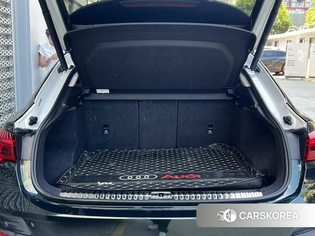 Audi Q3 Sportback id 4278761 из Китая 26