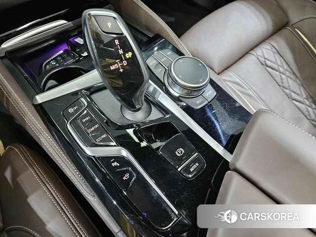 BMW 5 Series (G30) id 4511277 из Кореи 19
