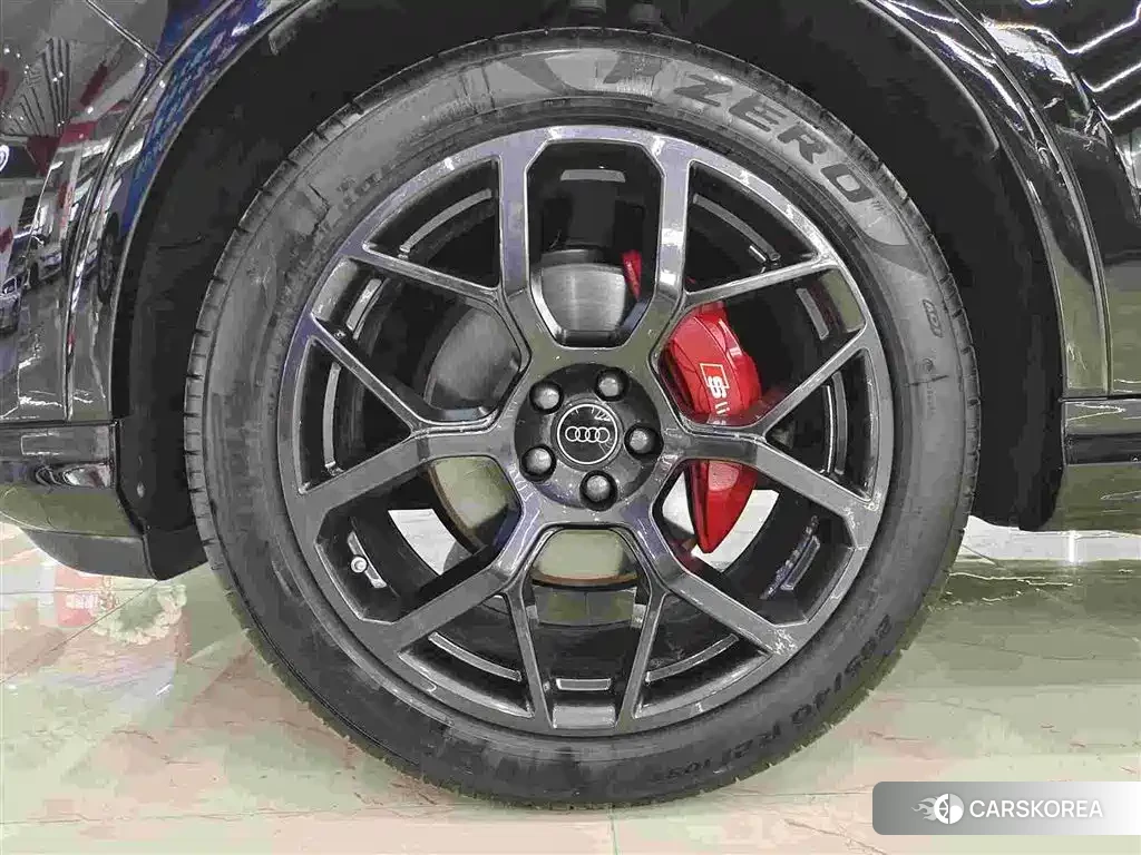 Audi Q7 id 4601928 из Китая 17