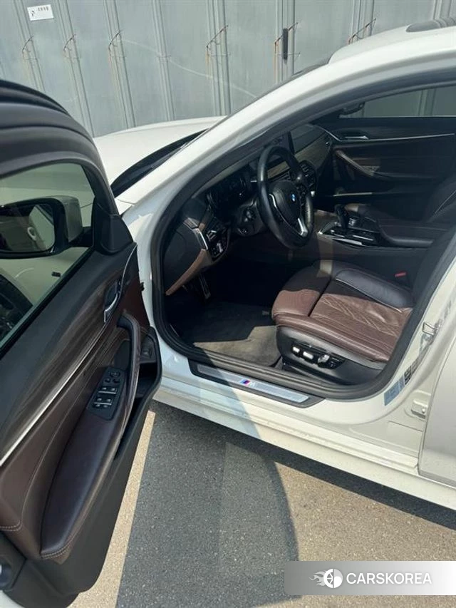 BMW 5 Series (G30) id 4531158 из Кореи 11