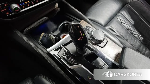 BMW 5 Series (G30) id 3449762 из Кореи 19