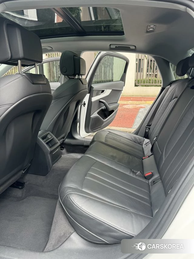 Audi A4L id 4314462 из Китая 13
