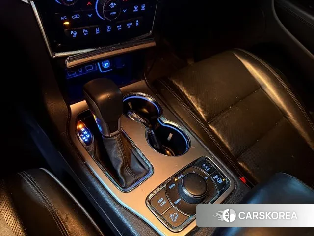 Jeep Grand Cherokee id 3098237 из Кореи 19