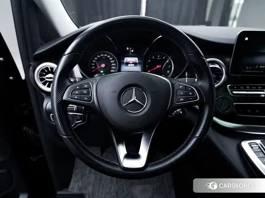 Mercedes-Benz V-Class id 4600799 из Китая 24