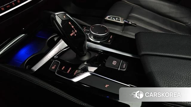 BMW 5 Series (G30) id 3905965 из Кореи 19