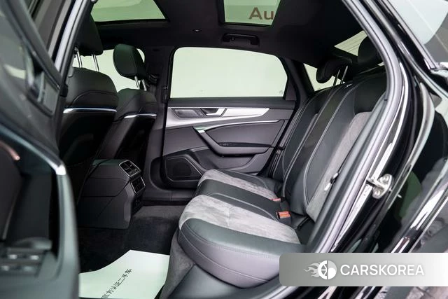 Audi A6L id 4298246 из Китая 26