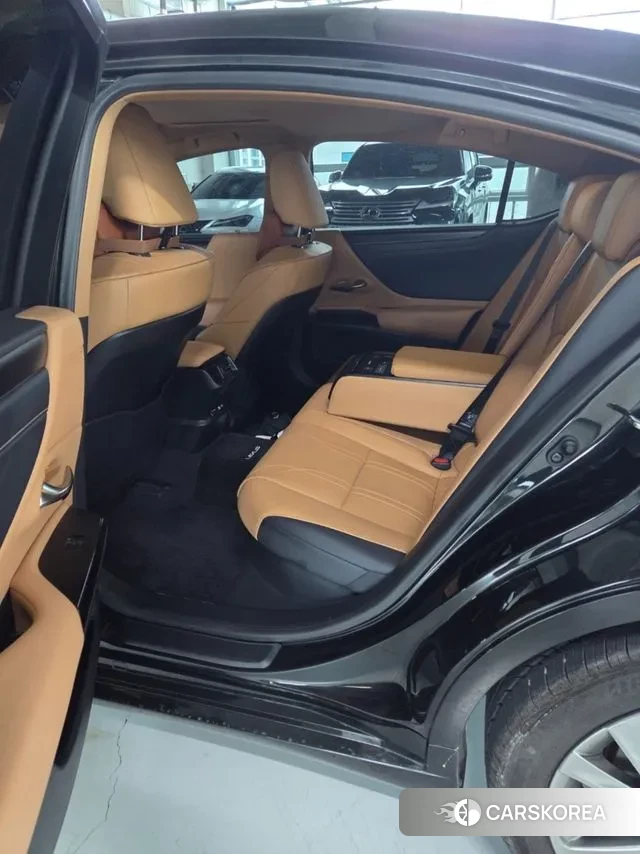 Lexus ES300h 7th generation id 3241178 из Кореи 15