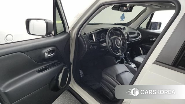 Jeep Renegade id 4542542 из Кореи 30