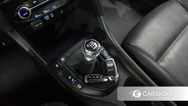 Hyundai Veloster (JS) id 3748454 из Кореи 19