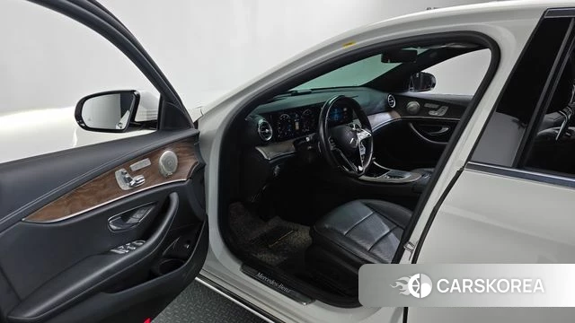 Mercedes-Benz E-Class W213 id 4775094 из Кореи 33