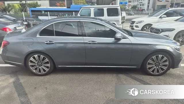 Mercedes-Benz E-Class W213 id 3269622 из Кореи 9