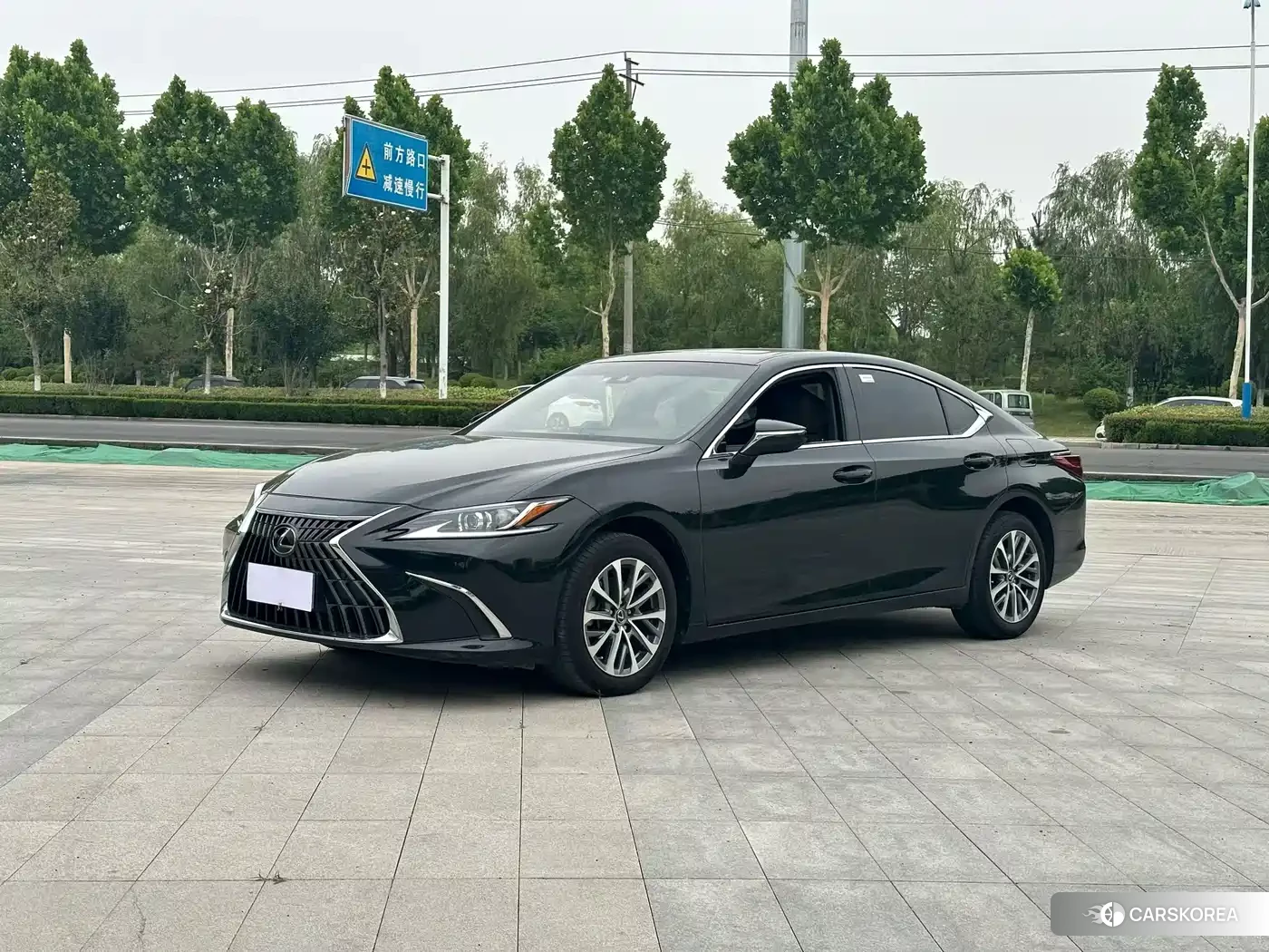 Lexus ES id 4514156 из Китая 9
