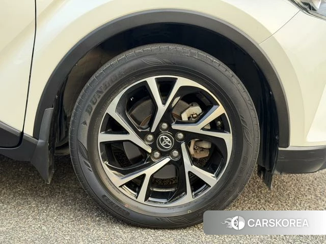 Toyota C-HR id 3896189 из Китая 25