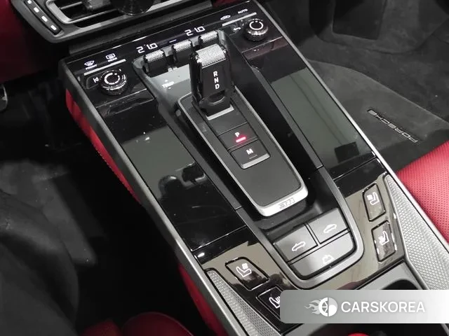 Porsche 911(992) id 3619788 из Кореи 18