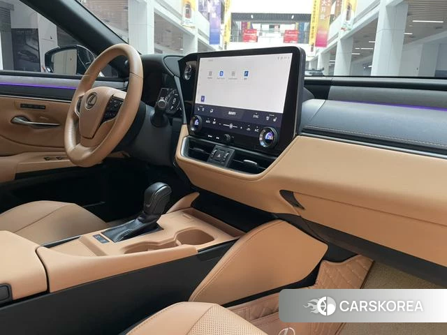 Lexus ES id 4276333 из Китая 19