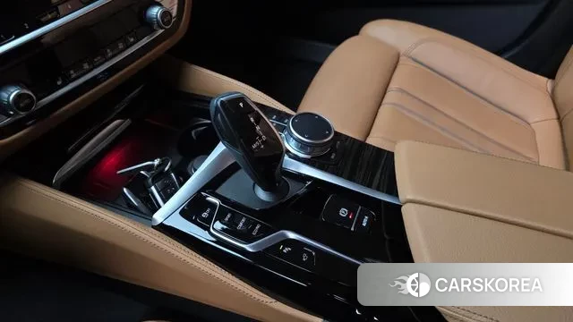 BMW 5 Series (G30) id 3388884 из Кореи 19