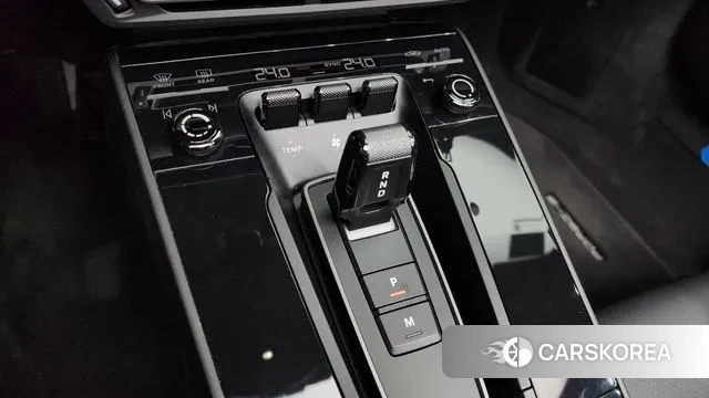 Porsche 911(992) id 3507568 из Кореи 19