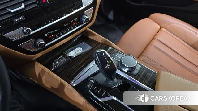 BMW 5 Series (G30) id 3360516 из Кореи 19