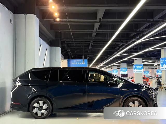 Xiaopeng Motors Xiaopeng X9 id 4238651 из Китая 23