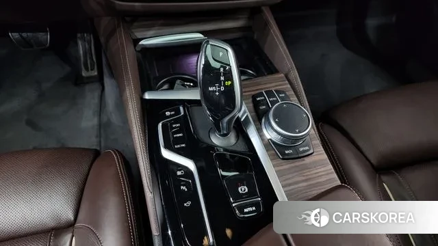 BMW 5 Series (G30) id 3717511 из Кореи 19