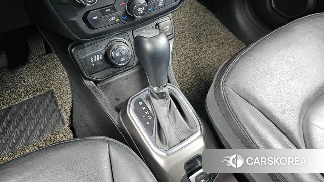 Jeep Renegade id 4546956 из Кореи 19