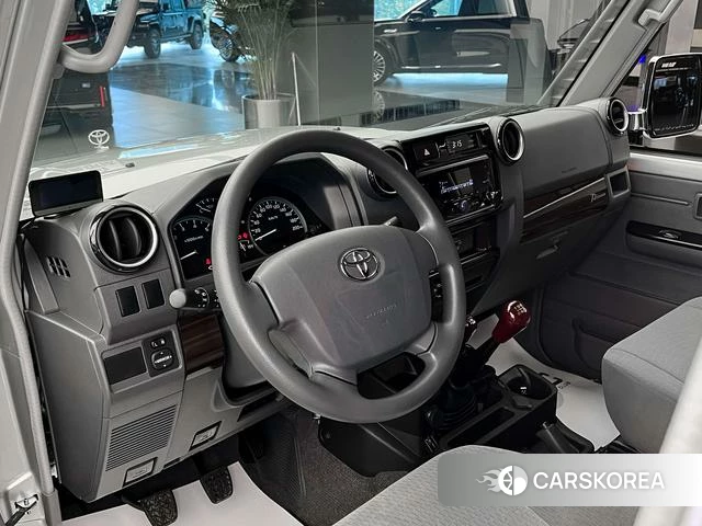 Toyota Land Cruiser 70 Series id 4307601 из Китая 14