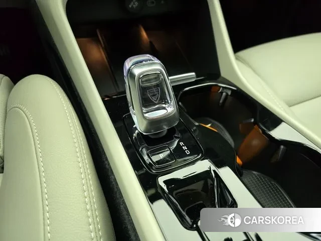 Volvo XC40 id 3776073 из Кореи 19