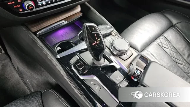 BMW 5 Series (G30) id 3434831 из Кореи 19