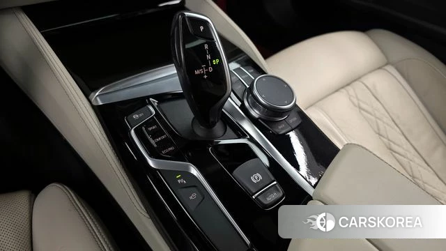 BMW 5 Series (G30) id 3814064 из Кореи 19