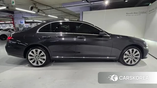 Mercedes-Benz E-Class W213 id 3507896 из Кореи 19