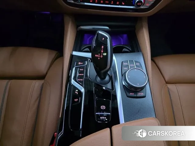 BMW 5 Series (G30) id 3054055 из Кореи 17