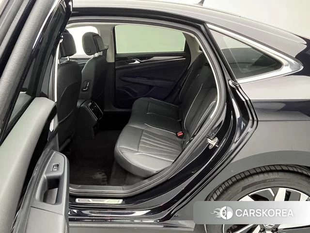 Volkswagen Passat id 4274367 из Китая 19