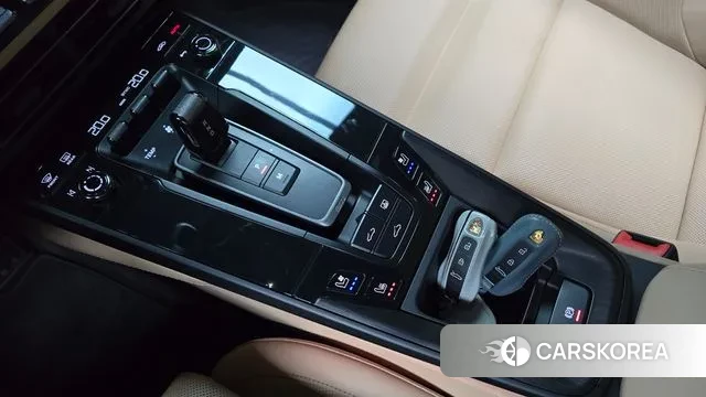 Porsche 911(992) id 3027470 из Кореи 19