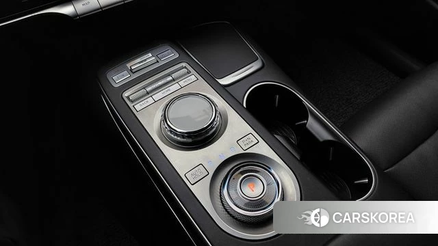 Genesis GV70 id 4250324 из Кореи 32