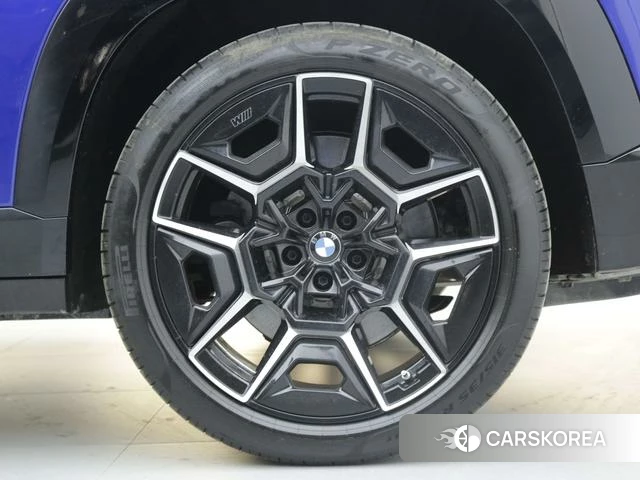 BMW XM id 4265687 из Китая 17