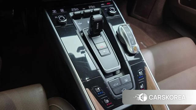 Porsche 911(992) id 3813311 из Кореи 19