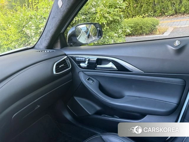 Infiniti Q30 id 4419787 из Кореи 14