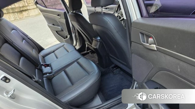 Hyundai Avante AD id 4325817 из Кореи 18